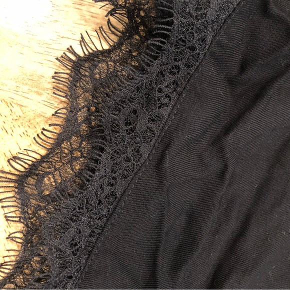 Forever 21 Lace Shorts - Picture 3 of 4